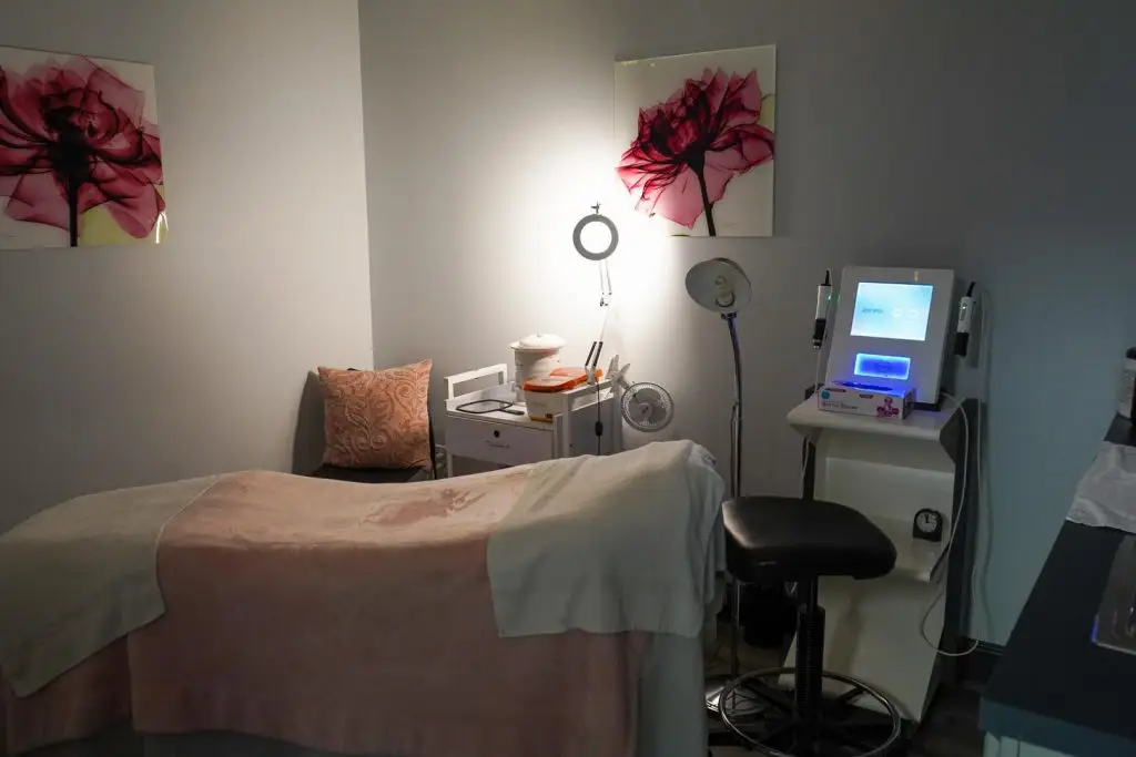 esthetician room