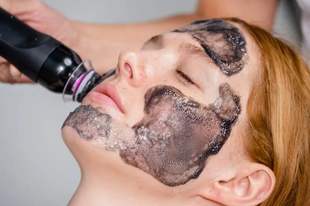 Glo2Facial